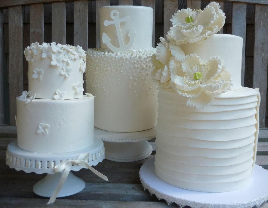 Свадебный торт двухцветный