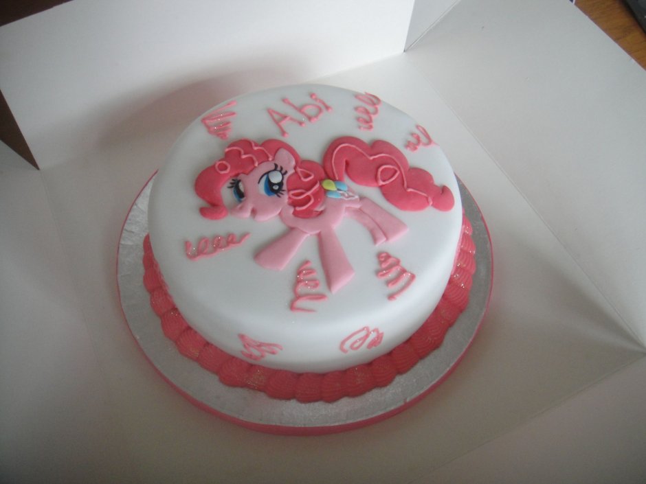 Тортик с Пинки Пай на 3 года