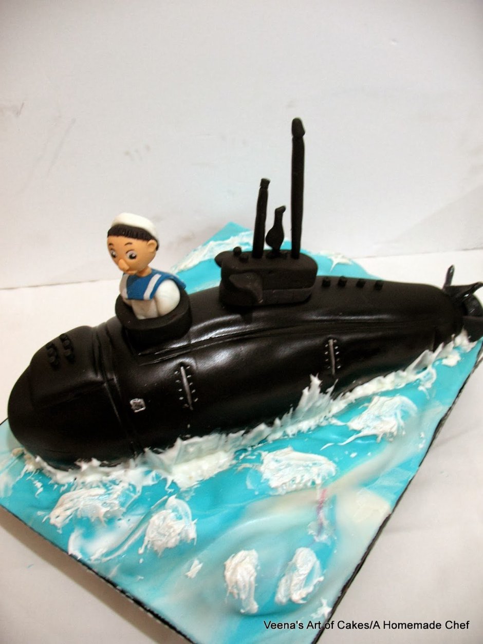 Торт с подводной лодкой и дельфинами