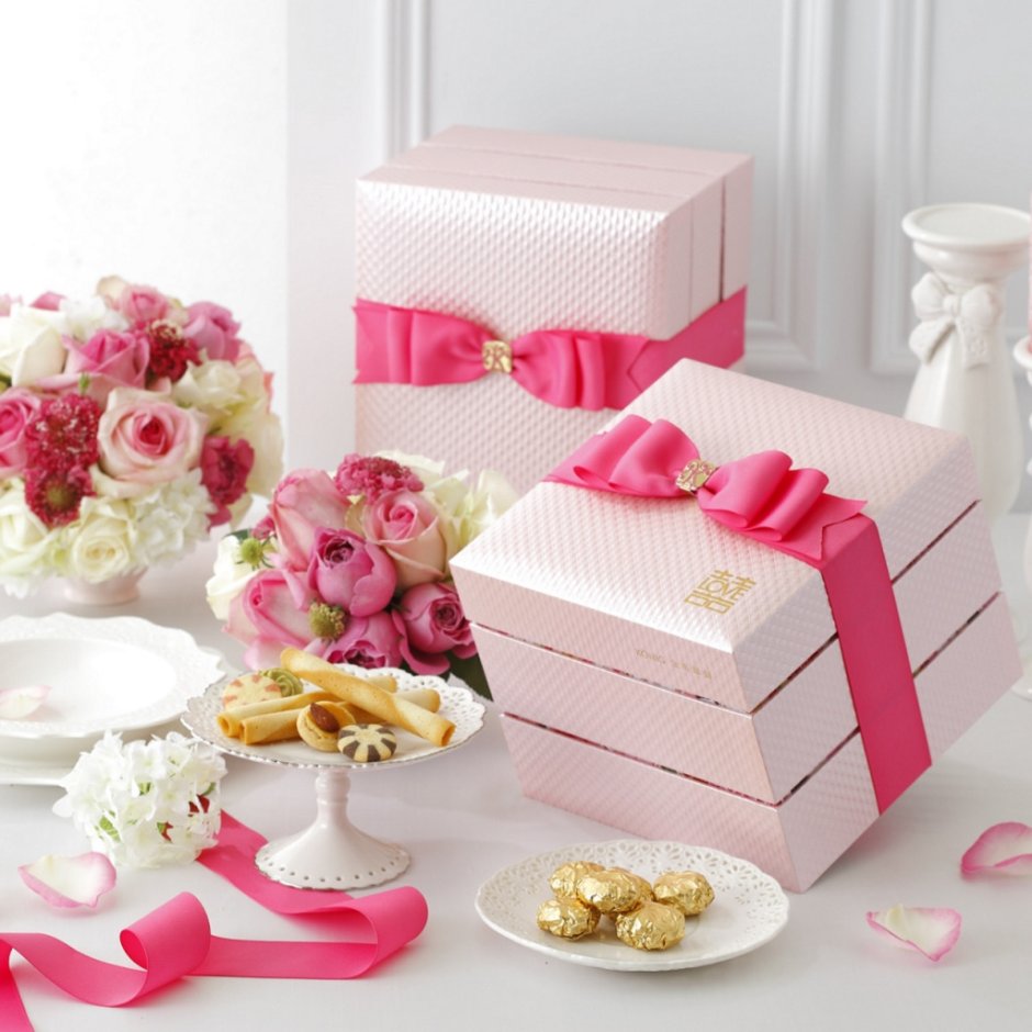 Подарок красивый розовый