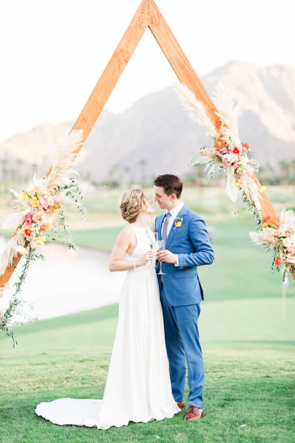 Шестиугольная арка на свадьбу