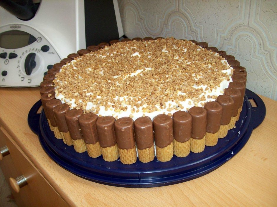 Домашний торт из бисквита со сгущенкой