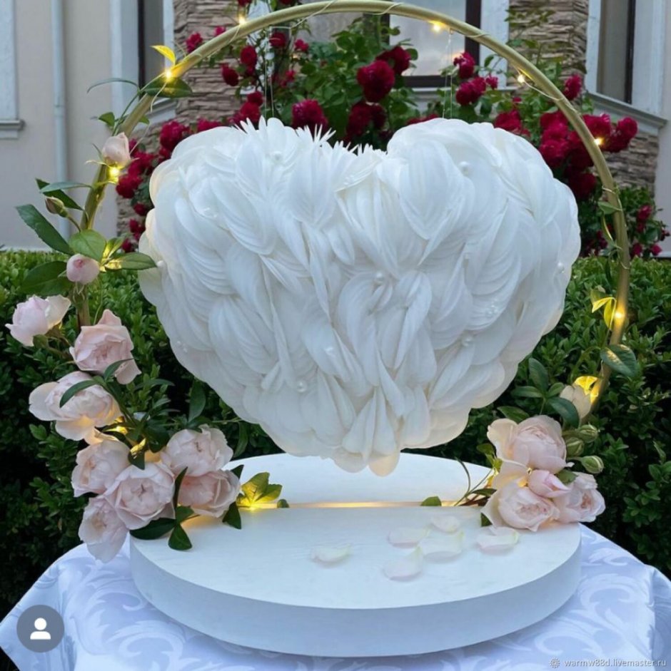 Необычный торт в форме сердца