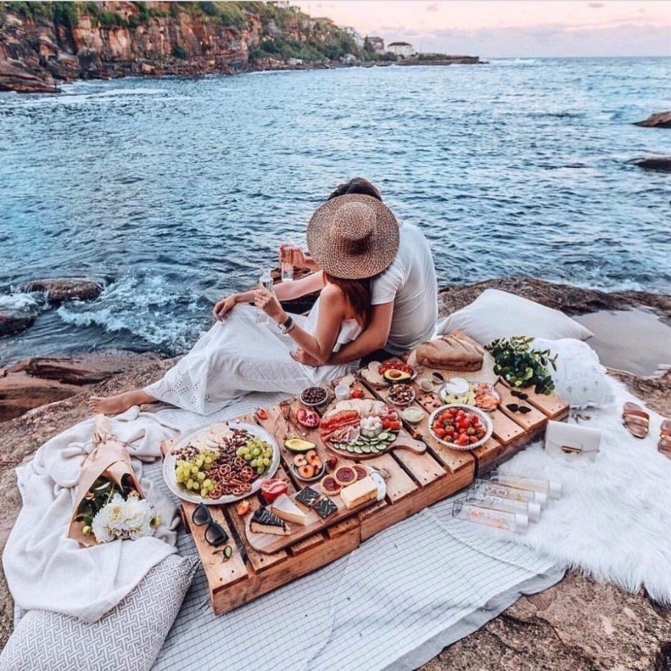 Пикник на берегу