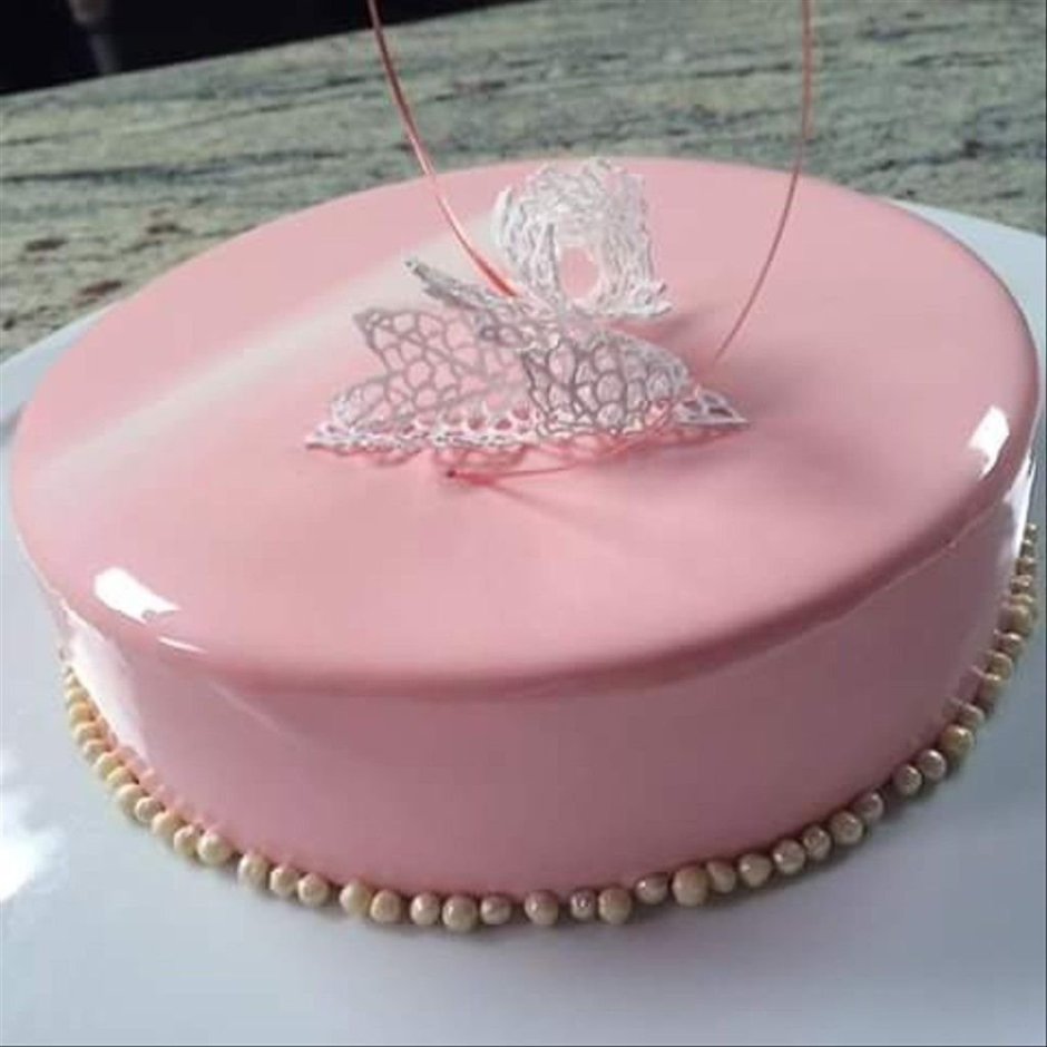 Розовый зеркальный торт