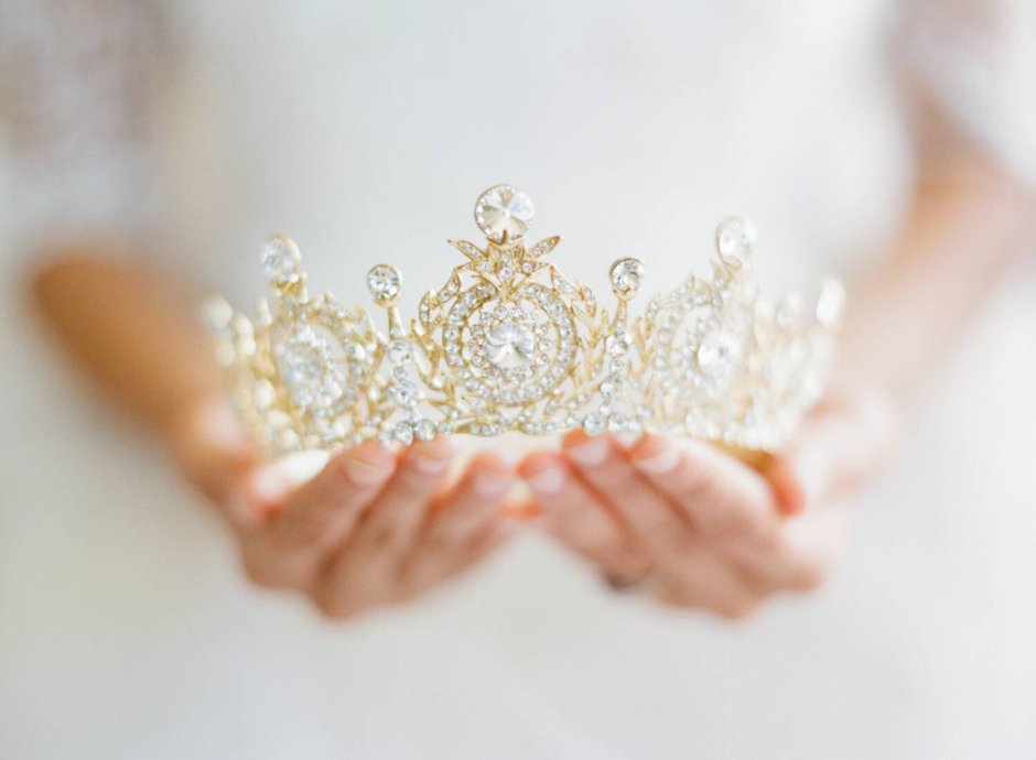 Lovely Bride короны