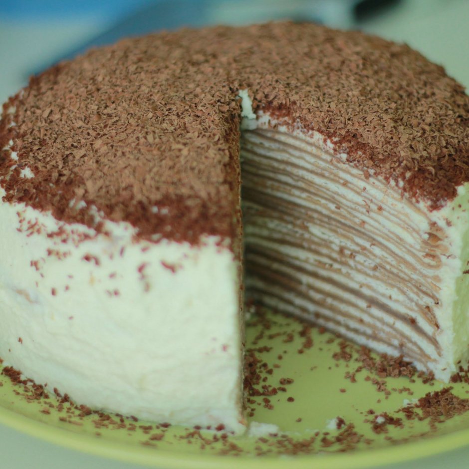 Блинный торт с маскарпоне и сливками