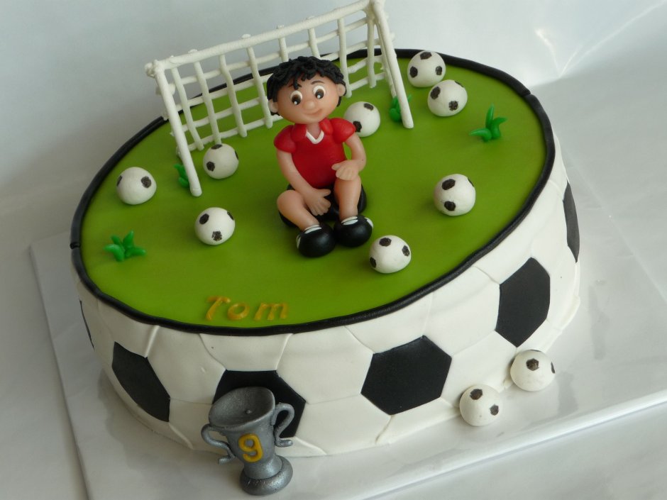 Торт с Кубком футбольным