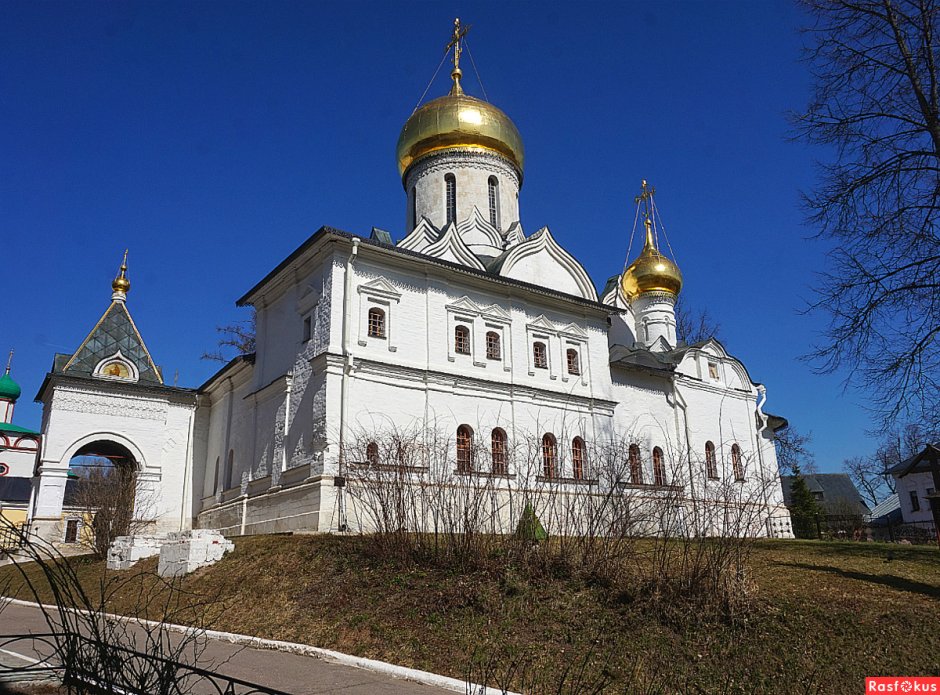 Саввино-Сторожевский монастырь собор Рождества Пресвятой Богородицы