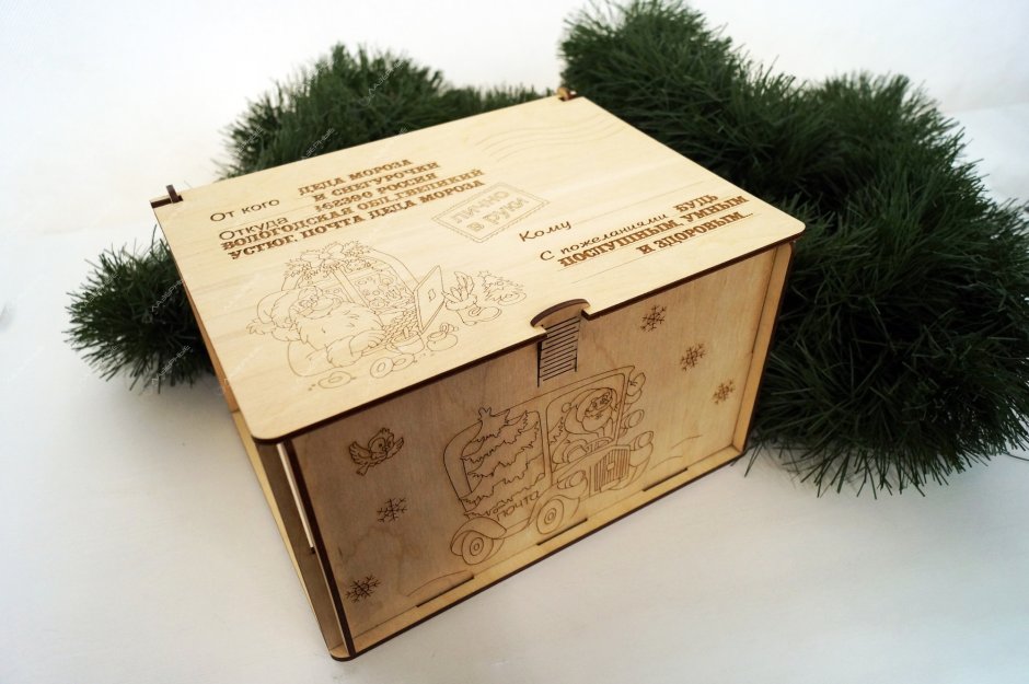 Новогодняя деревянная коробка