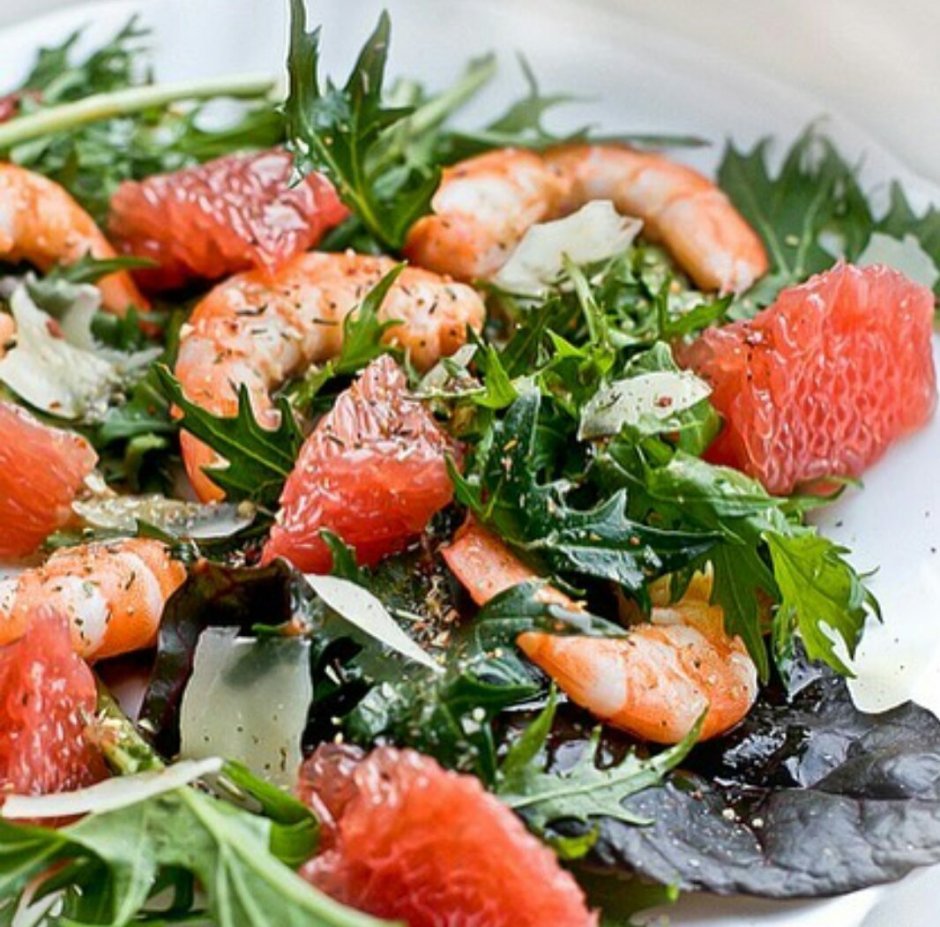 Салат с морепродуктами красивая подача