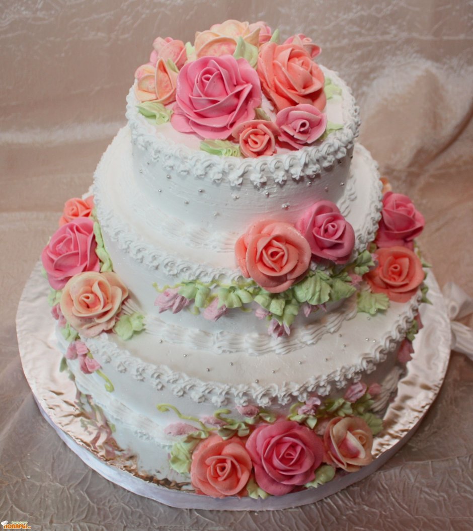 Свадебный торт многоярусный