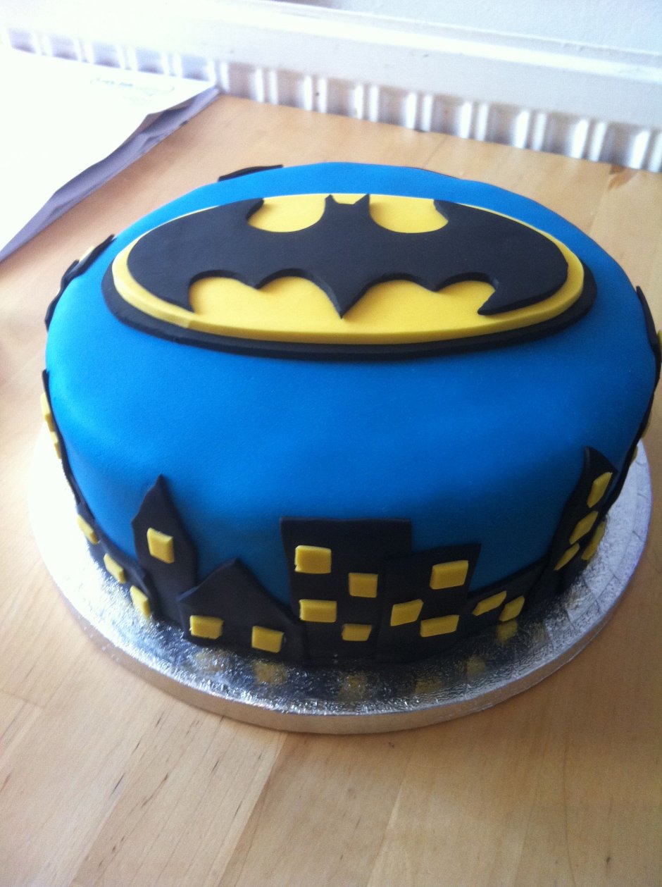 Украшения торта в стиле Бэтмена
