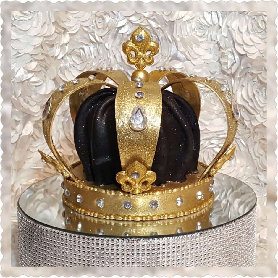 Торт с императорской короной