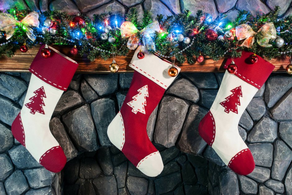 Рождественские носки на веревочке