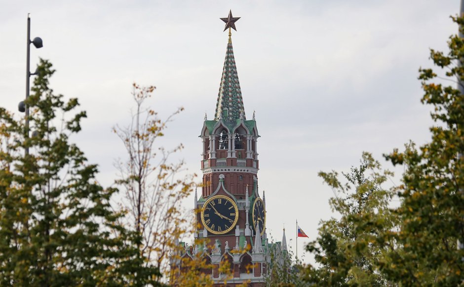 Куранты на Спасской башне Московского Кремля