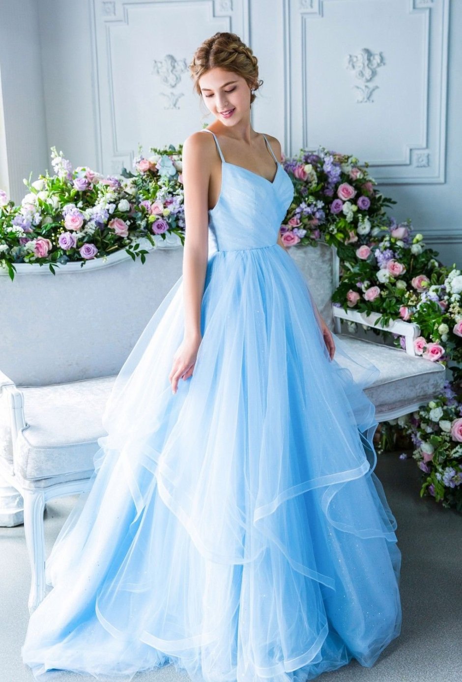 Нежное голубое свадебное платье