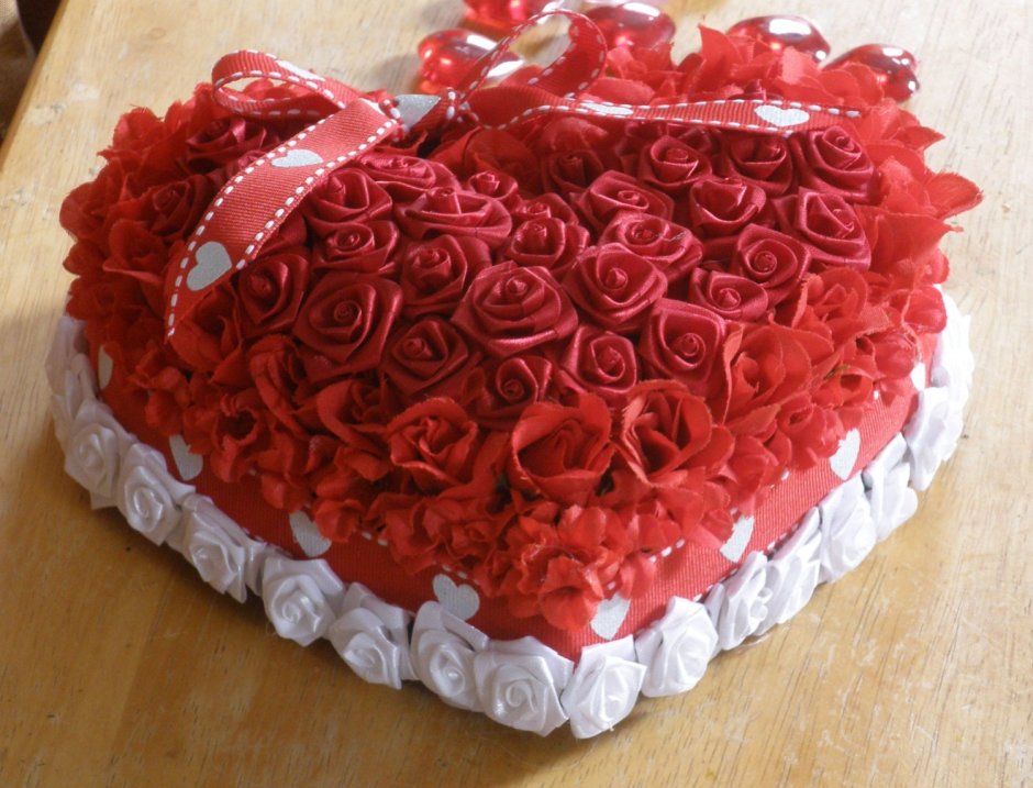 Торт сердце из роз