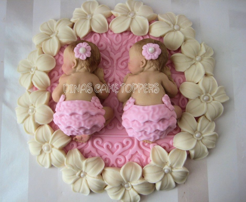 Торт для близняшек девочек