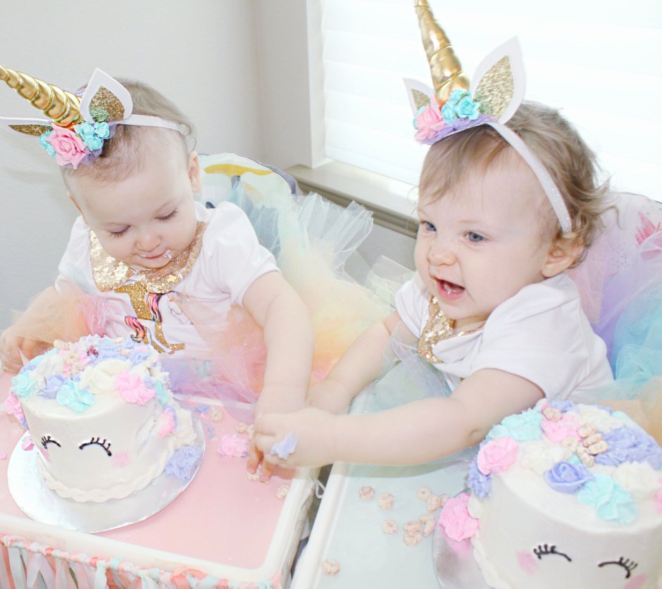 Торт для девочек двойняшек на 1 год
