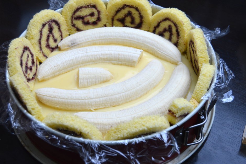 Украшение на торт из бананов