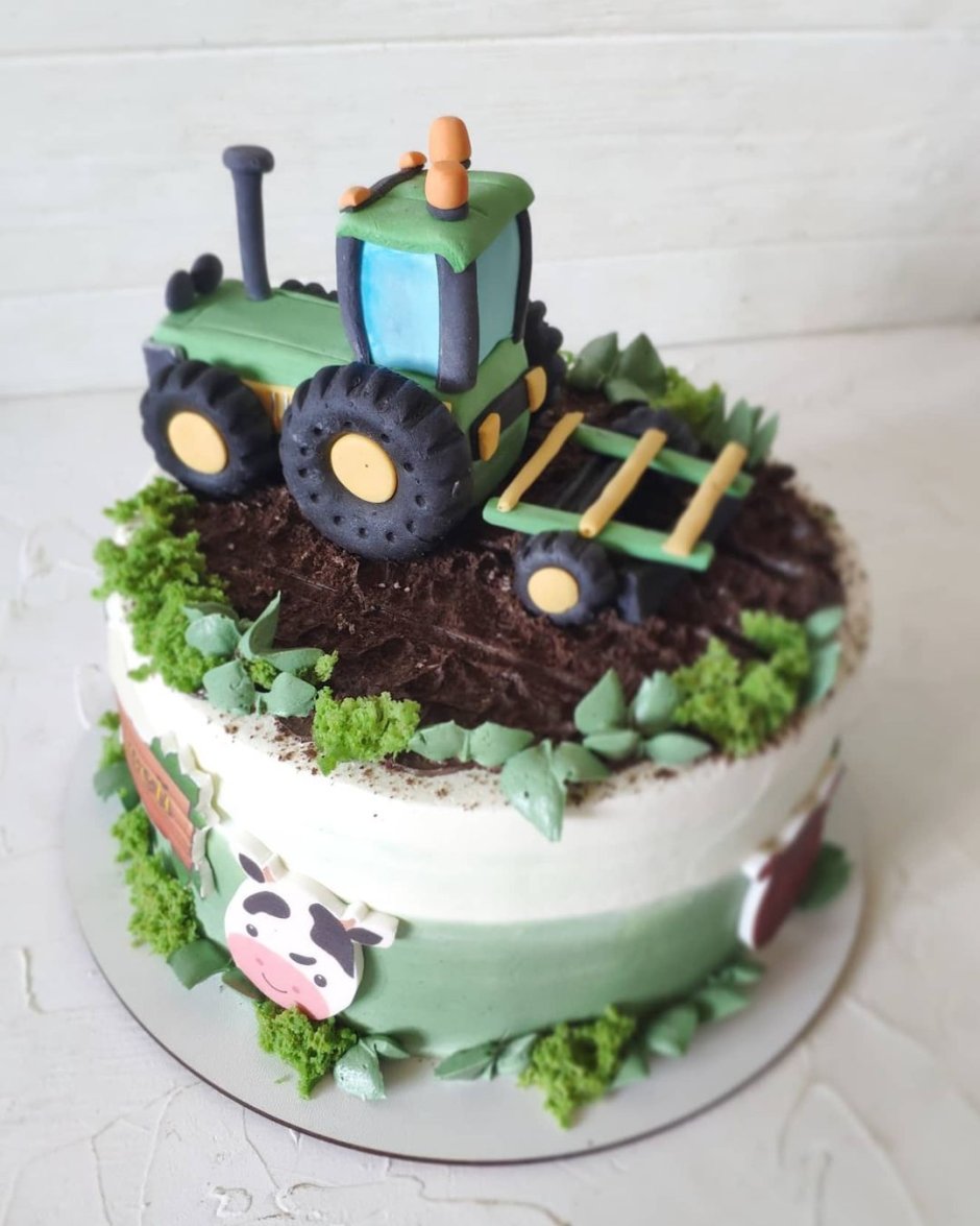 Торт со съедобным трактором