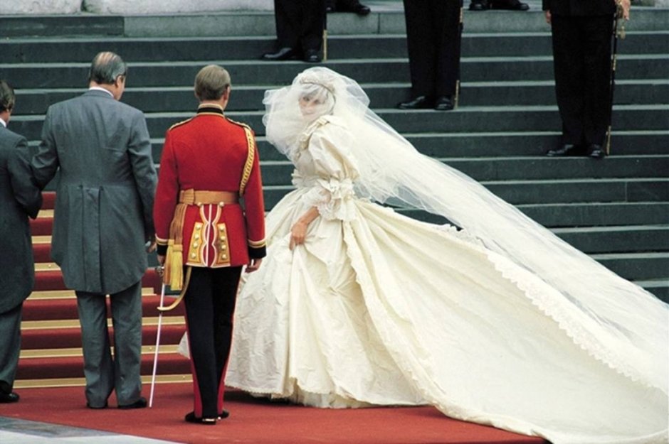 Свадебное платье принцессы Дианы Кейт Миддлтон и Меган