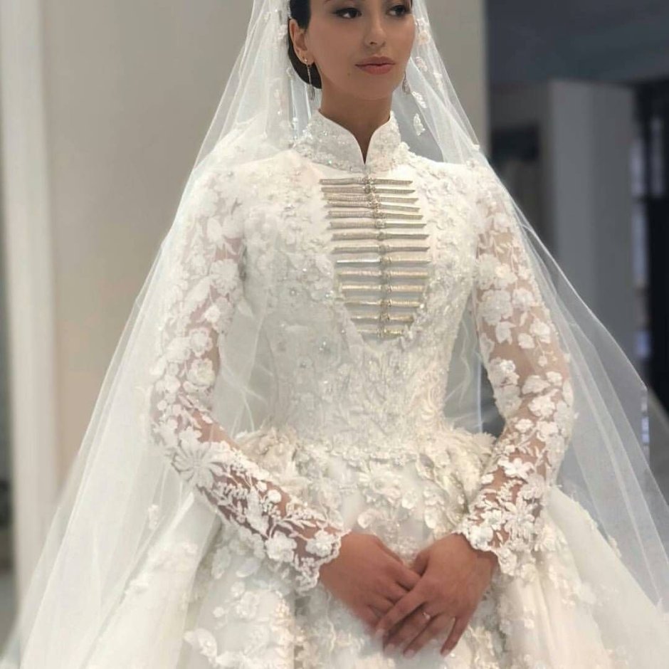 Свадебные национальные платья Мадина Саральп