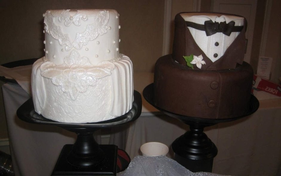 Торт в виде жениха и невесты