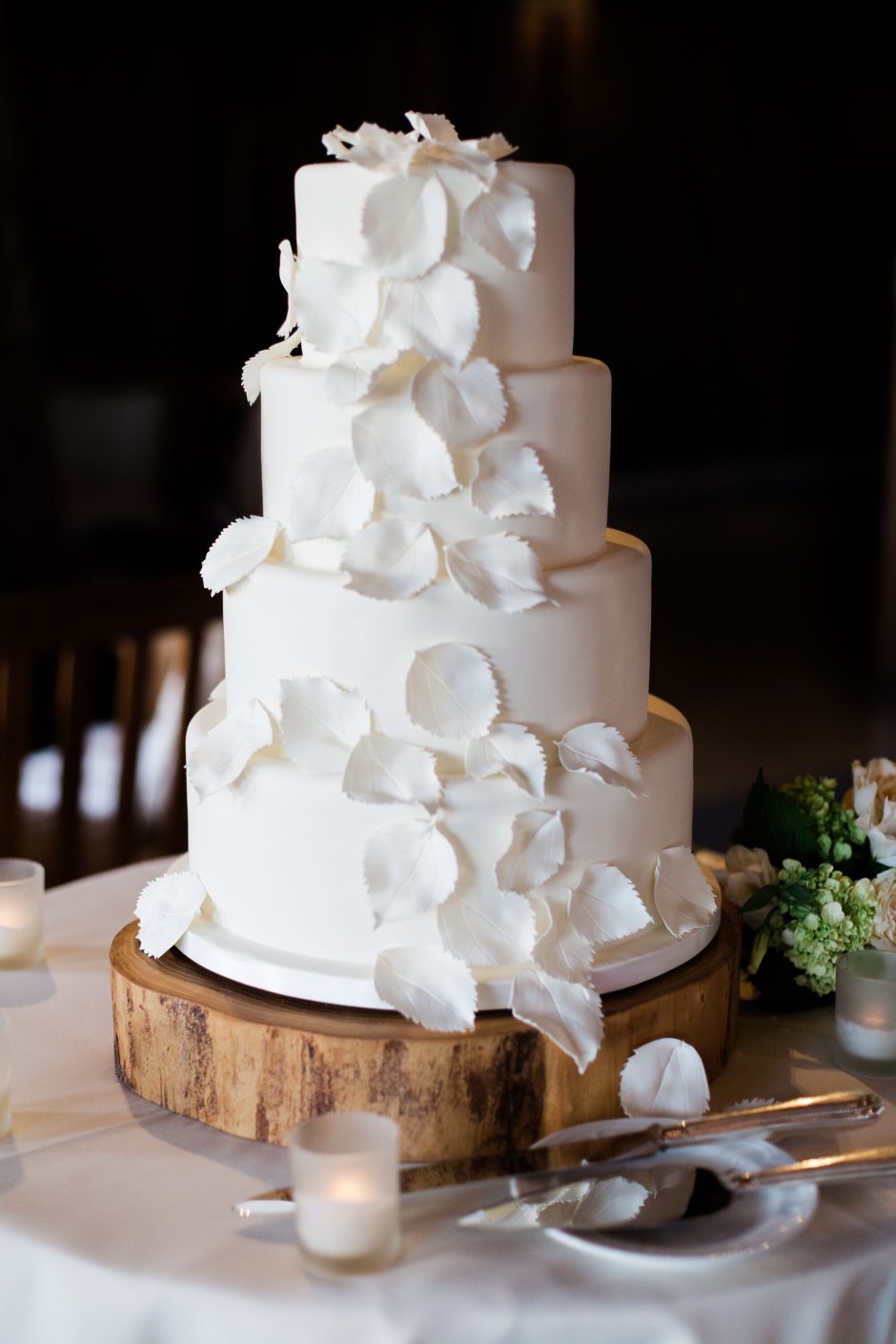 Лаконичный свадебный торт