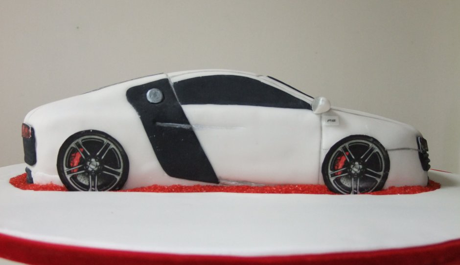 Торт с машиной Ауди