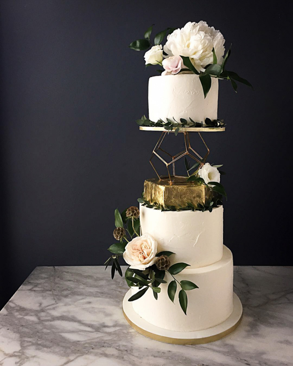 Парящий торт свадебный