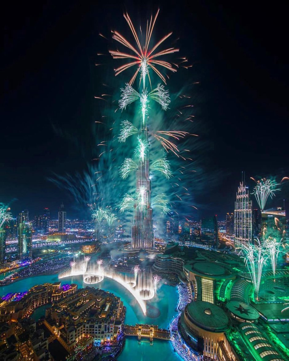 Бурдж-Халифа Дубай салют 2020