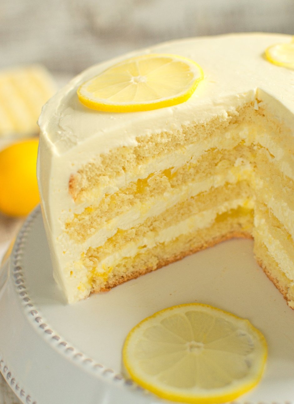 Лимонный торт со взбитыми сливками