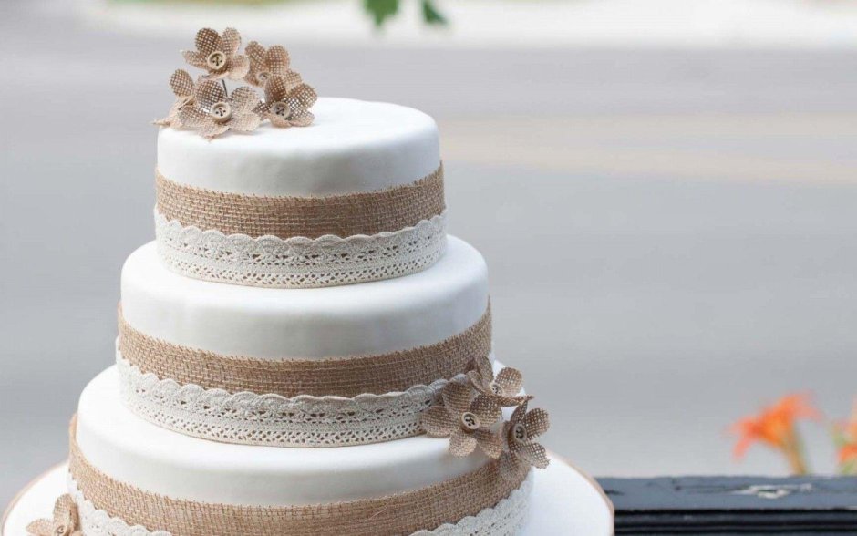Много части свадебного торта