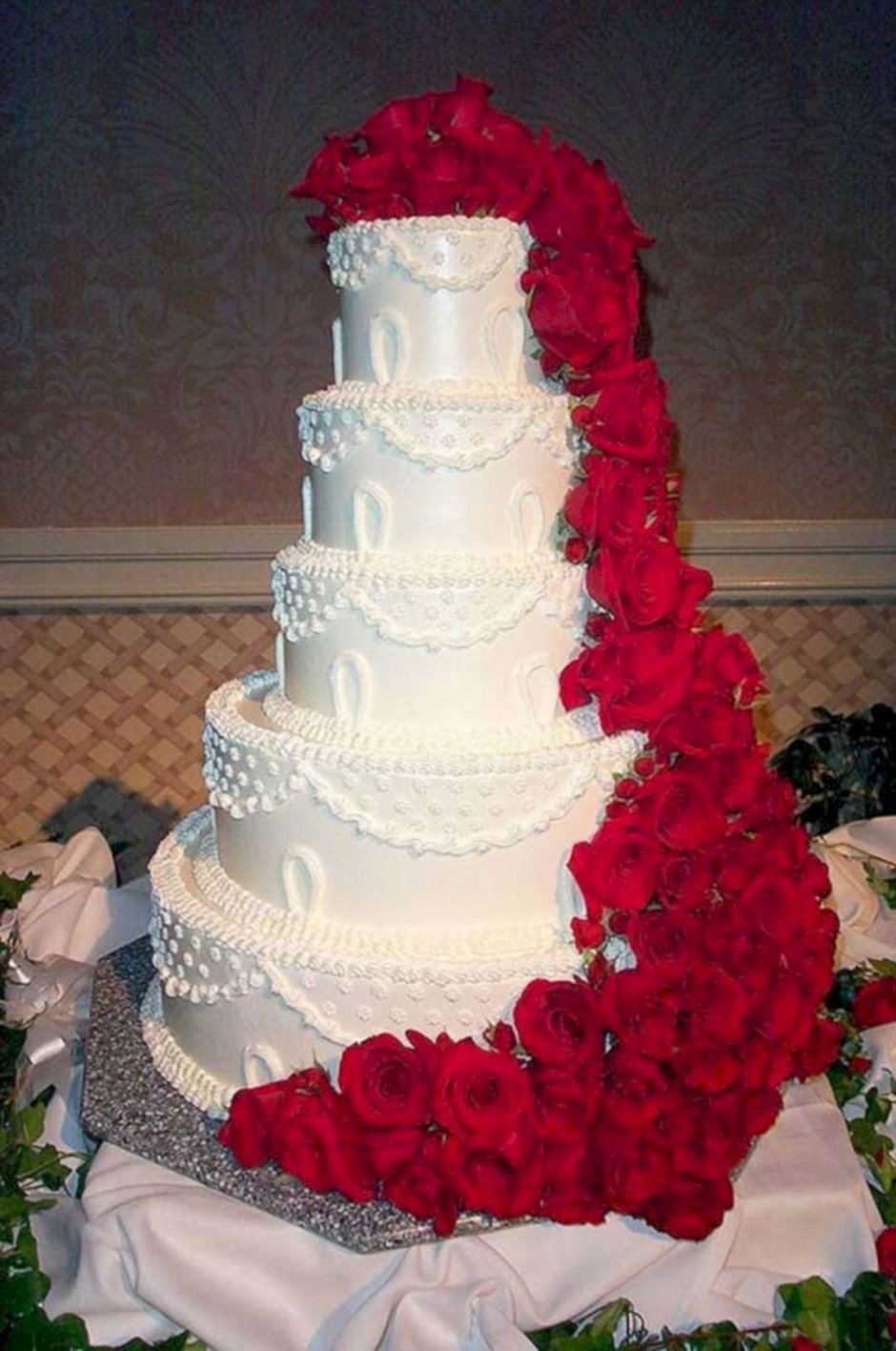 Торт на свадьбу четырехъярусный