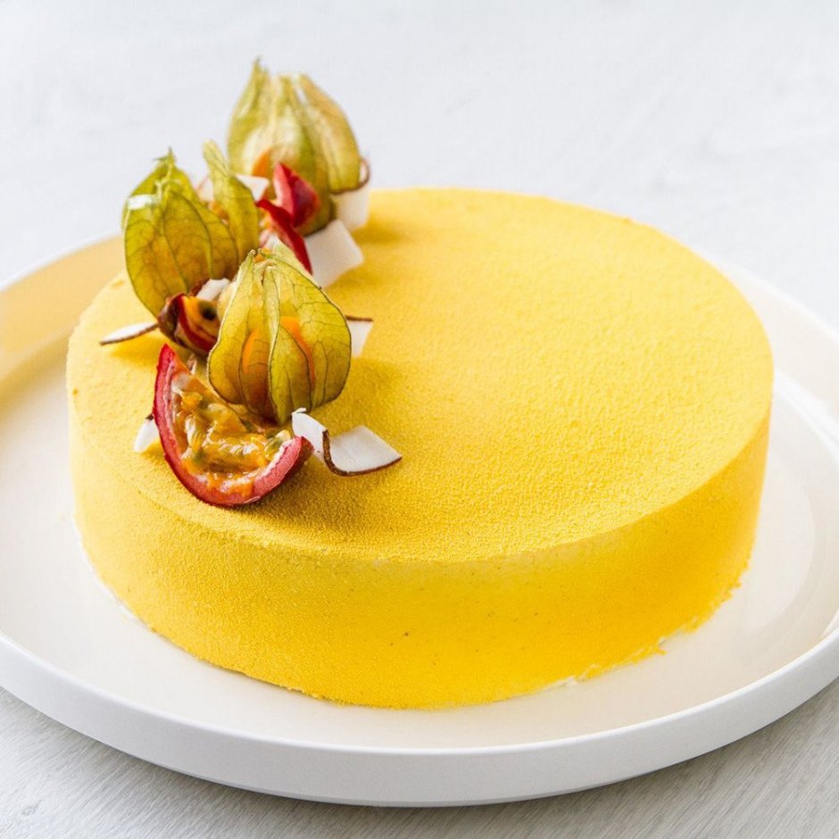 Экзотический торт с манго и маракуйя
