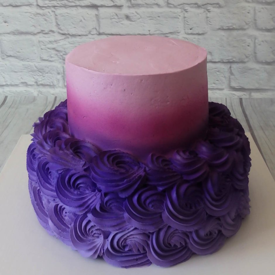 Тортик двухъярусный фиолетовый