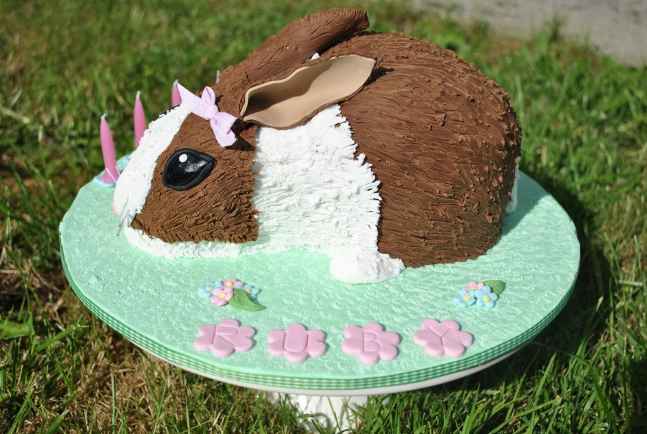 Торт в виде зайца