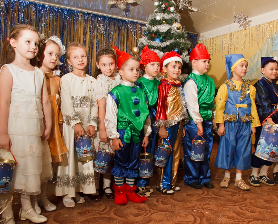Костюмы на праздник новый год в детский сад