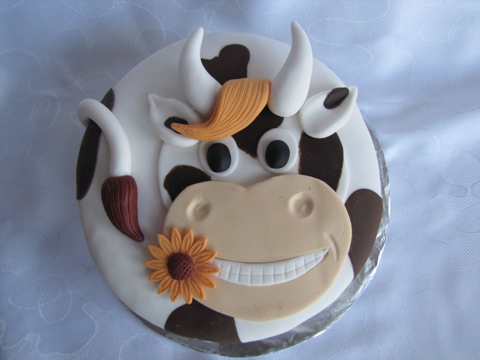 Торт в форме коровы