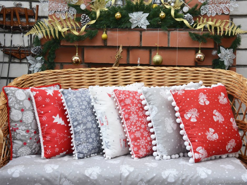 Декоративные подушки к новому году