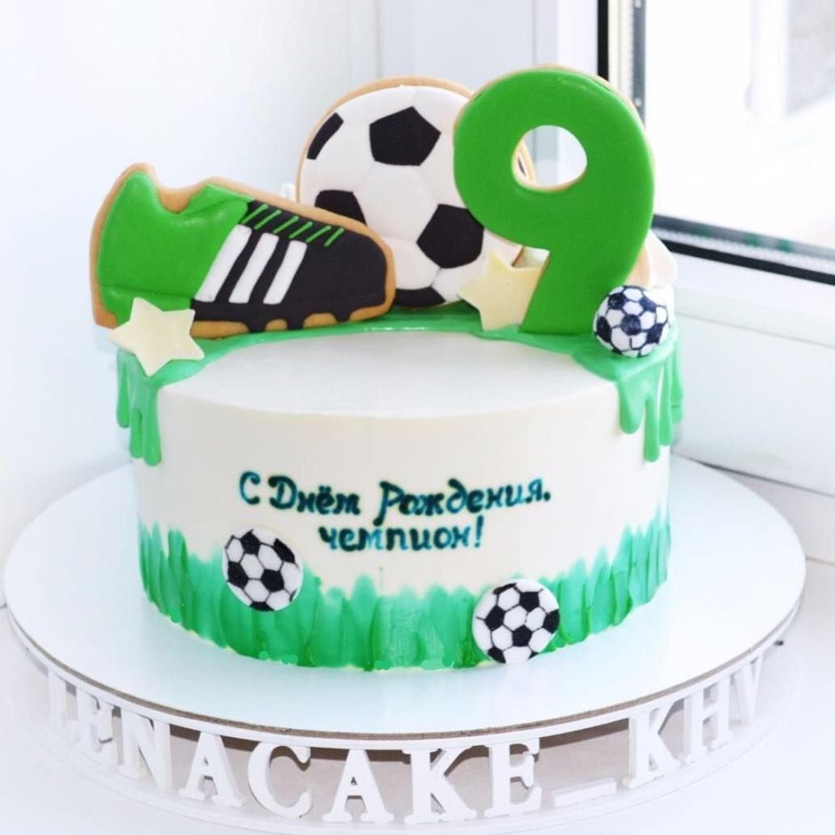 Торт с футбольной тематикой для ребенка