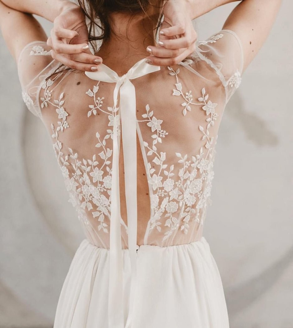 Спинка свадебного платья
