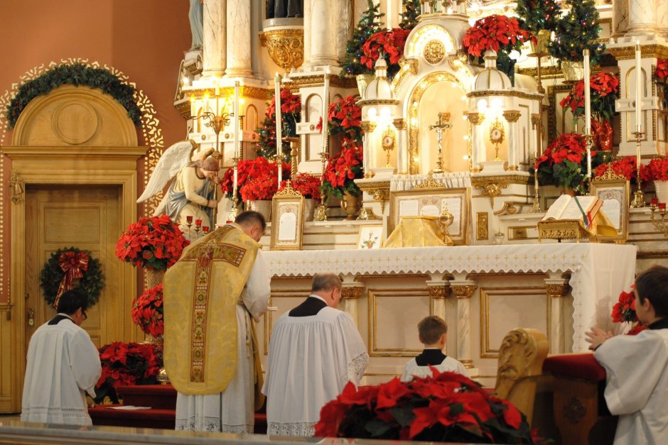 Рождественская месса в католических церквях