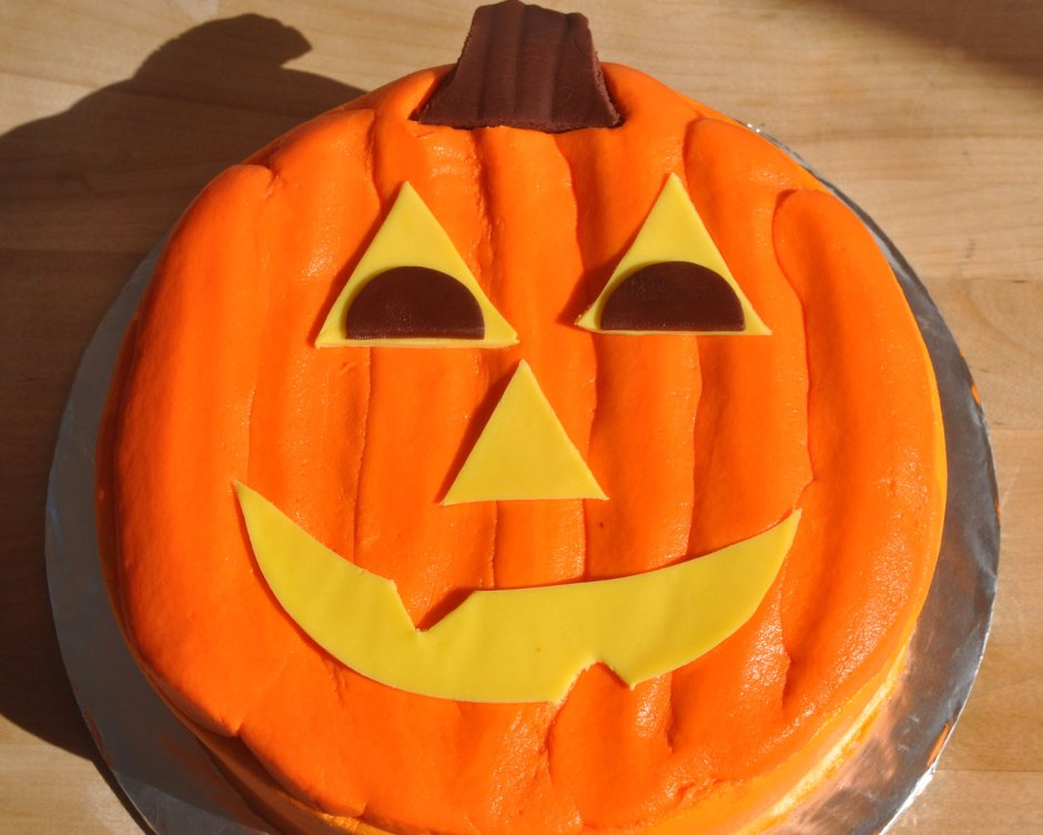 Торт в форме тыквы на Хэллоуин
