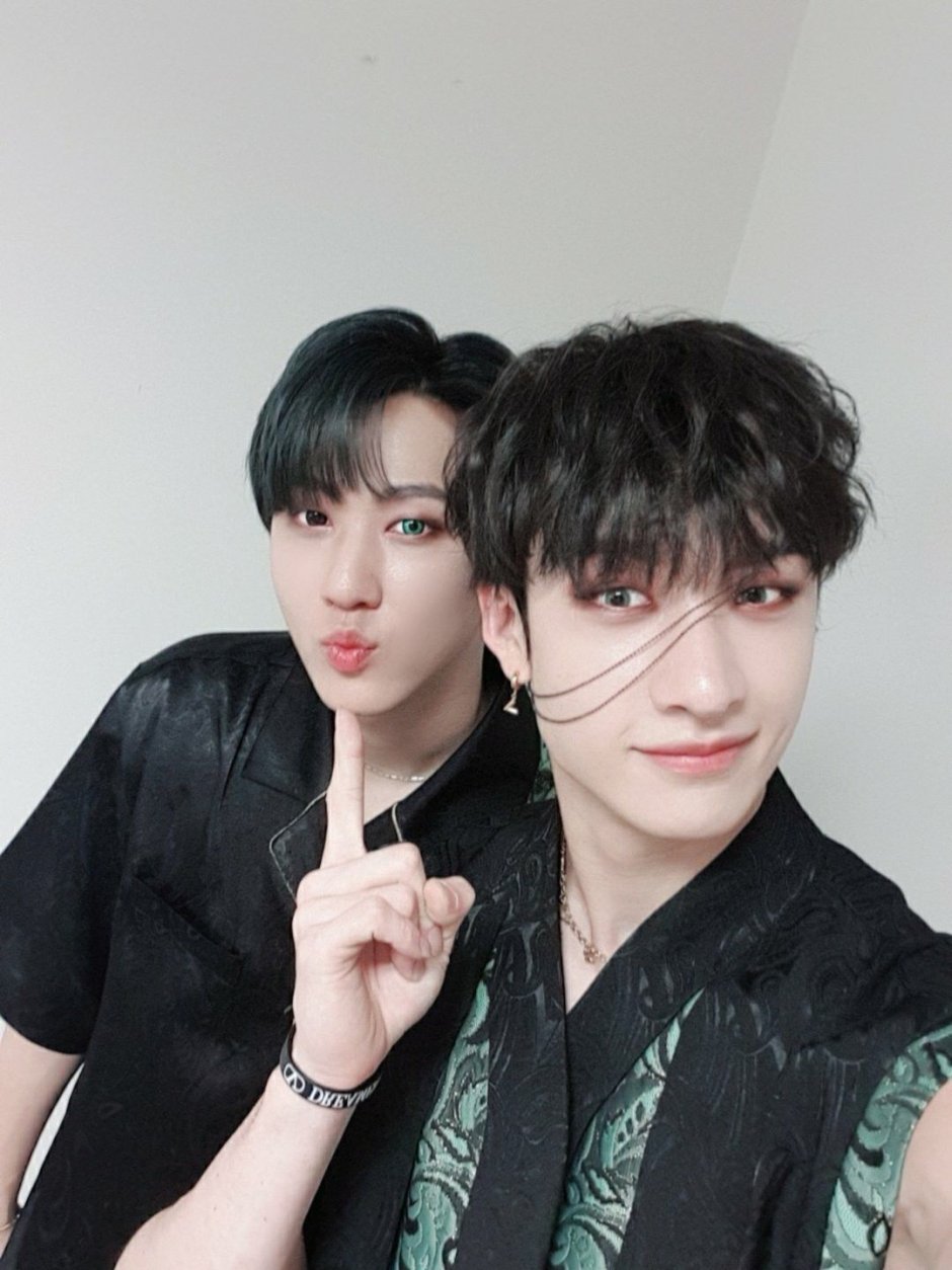 Хёнликсы Stray Kids