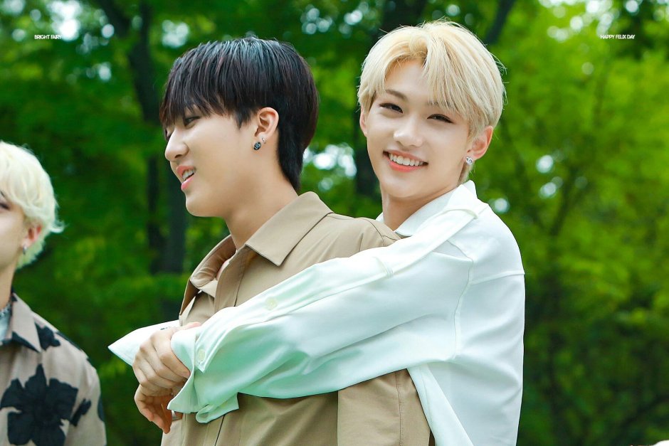 Stray Kids Феликс сердечки