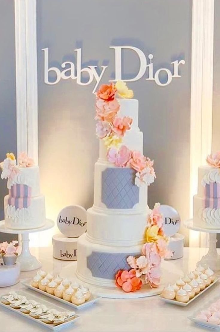 Торт Baby Dior