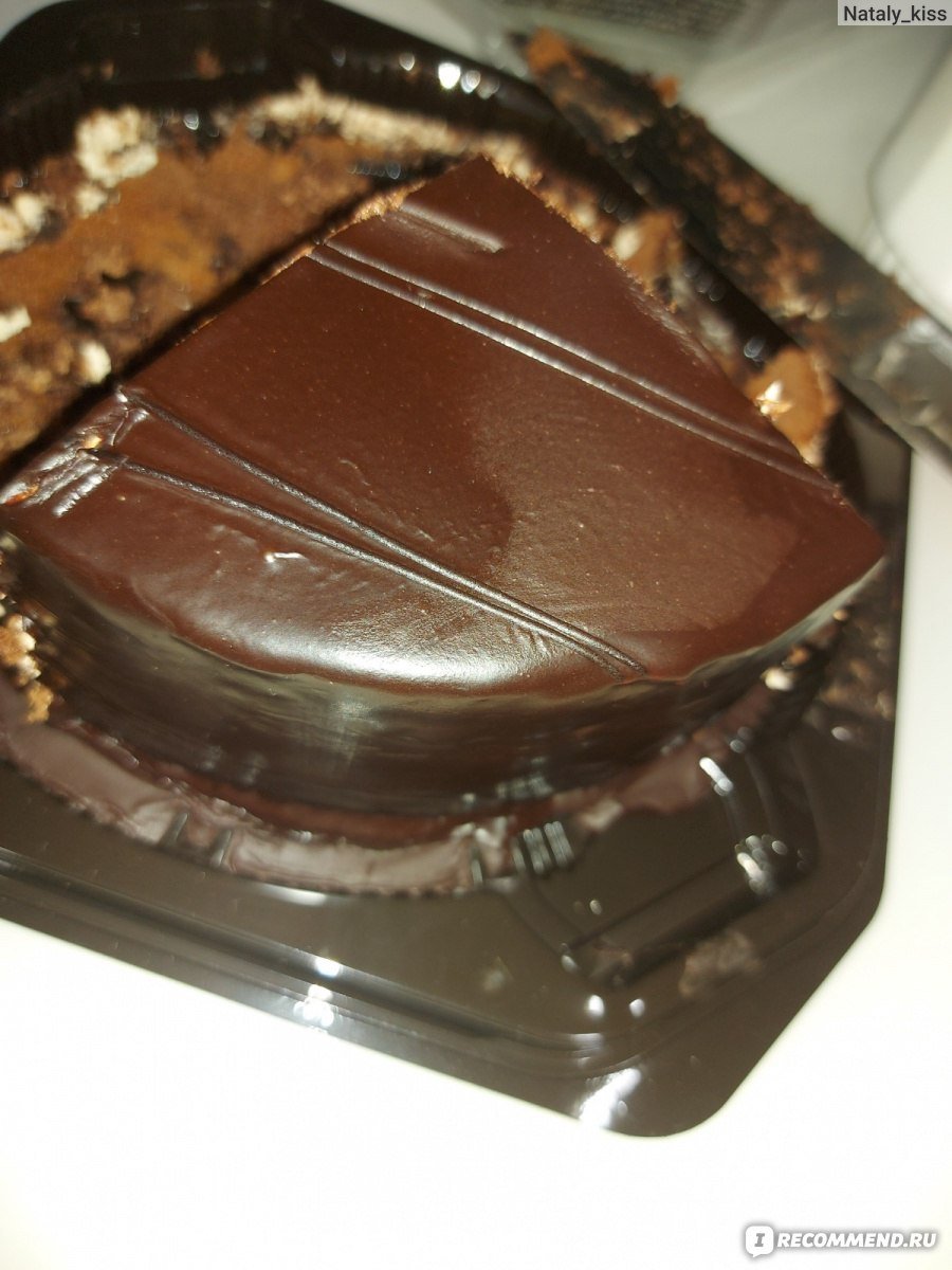 Украшение торта с шоколадным зайчиком